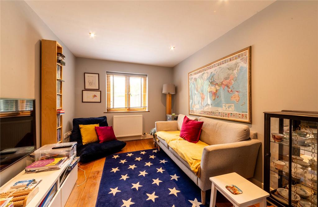 Playroom/Snug