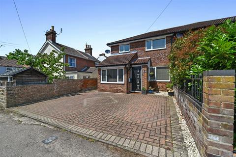 4 Chapel Cut, Mistley, Manningtree, CO11 1JX