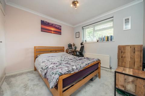 2 bedroom flat for sale, Reynolds Road, London W4