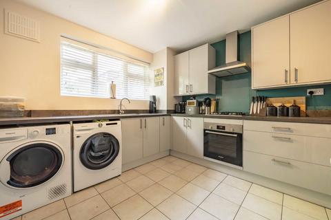 2 bedroom flat for sale, Reynolds Road, London W4