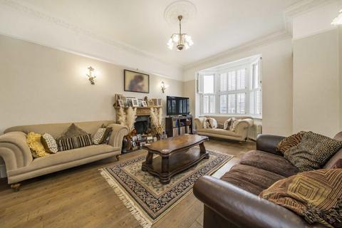 5 bedroom semi-detached house for sale, Baldry Gardens, London SW16