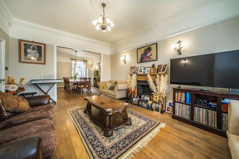 5 bedroom semi-detached house for sale, Baldry Gardens, London SW16