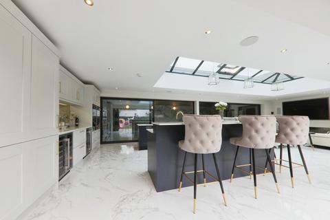 6 bedroom detached house for sale, Boothferry Road, Hessle, East Riding of Yorkshire, HU13 0JL