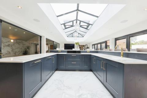 6 bedroom detached house for sale, Boothferry Road, Hessle, East Riding of Yorkshire, HU13 0JL