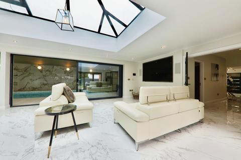 6 bedroom detached house for sale, Boothferry Road, Hessle, East Riding of Yorkshire, HU13 0JL