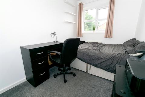 19 Chillingham Close, Middlewich, CW10 9GL