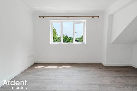 35 Brooklands Walk, Chelmsford, CM2 9BH