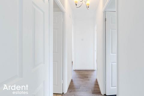 35 Brooklands Walk, Chelmsford, CM2 9BH