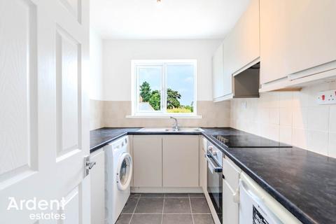 35 Brooklands Walk, Chelmsford, CM2 9BH