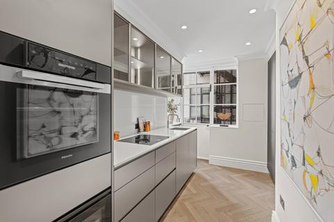 2 bedroom apartment for sale, Portland Place, London W1B