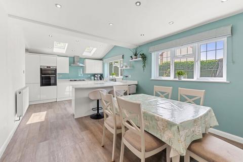 11 Braemar Close, Grantham, NG31 9PB