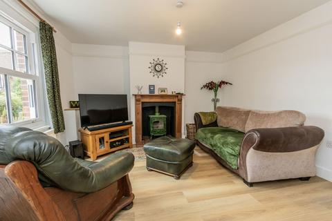 2 bedroom end of terrace house for sale, Within Walking Distance Of A Train Station In Etchingham