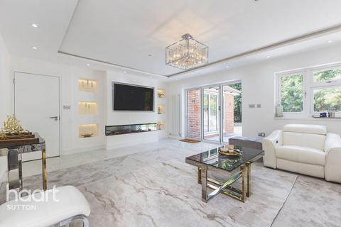 2a Hillcroome Road, Sutton, SM2 5EL