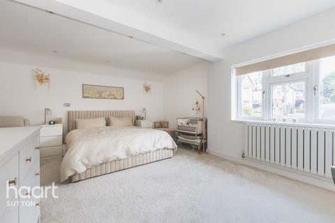 2a Hillcroome Road, Sutton, SM2 5EL