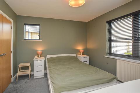 1 bedroom apartment for sale, Rollason Way, Brentwood