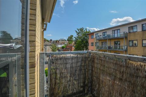 1 bedroom apartment for sale, Rollason Way, Brentwood