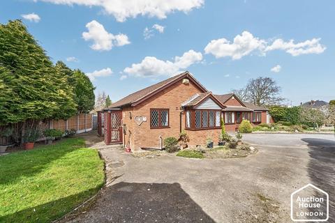 2 bedroom detached bungalow for sale, 3 Eastward Glen, Codsall, Wolverhampton, West Midlands, WV8 2JB