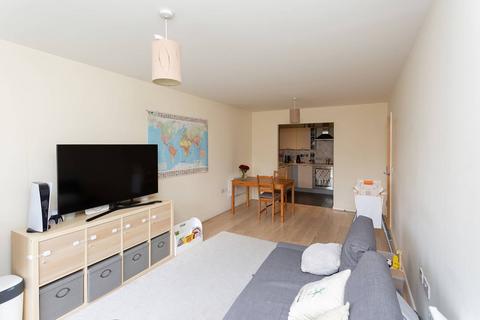 2 bedroom flat to rent, Arden Court Lockhart Road, WD17, Watford, WD17