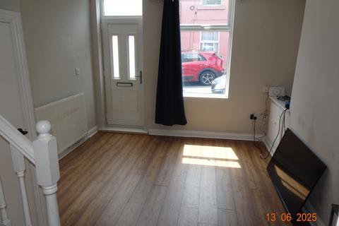 3 bedroom terraced house to rent, Toyne Street, Crookes, Sheffield, S10 1HH