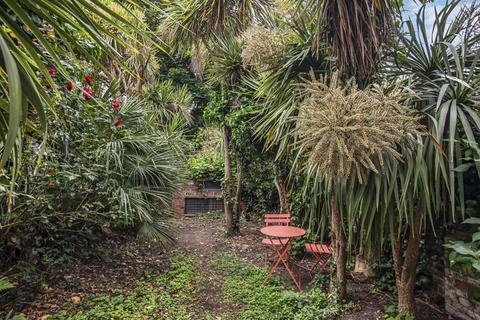 93 Mayola Road, London, E5 0RF