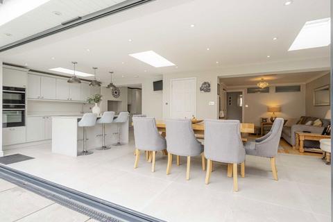 undefined, Ravendale Road, Sunbury-On-Thames TW16