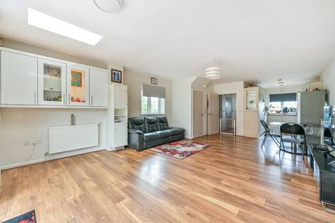 3 bedroom end of terrace house for sale, Long Furlong Drive, Slough, SL2