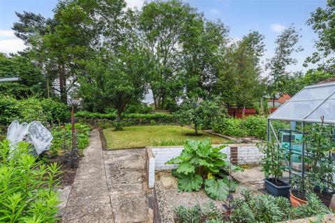 3 bedroom detached house for sale, Burnt Hill Road, Farnham