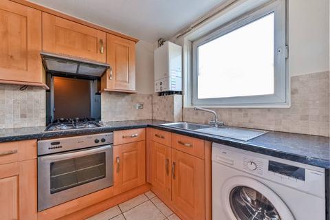 2 bedroom flat for sale, Evering Road, Stoke Newington, London, N16