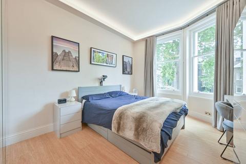2 bedroom flat for sale, Ridgmount Gardens, Bloomsbury, London, WC1E
