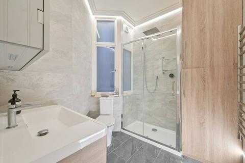 2 bedroom flat for sale, Ridgmount Gardens, Bloomsbury, London, WC1E