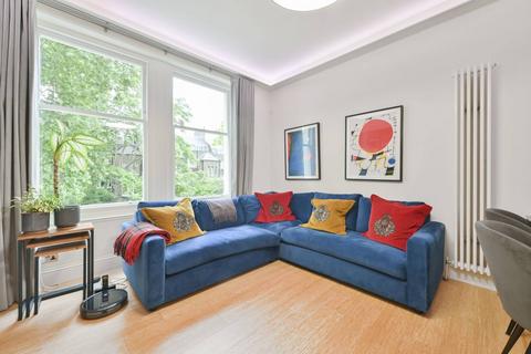 2 bedroom flat for sale, Ridgmount Gardens, Bloomsbury, London, WC1E