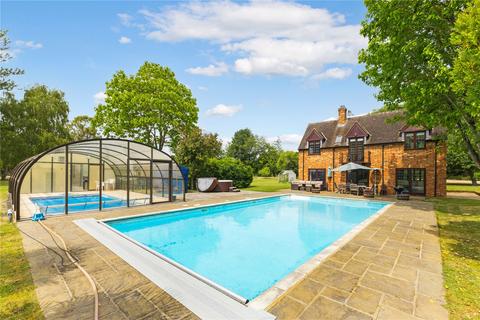 5 bedroom detached house for sale, Leighton Road, Northall, Dunstable, Bedfordshire, LU6