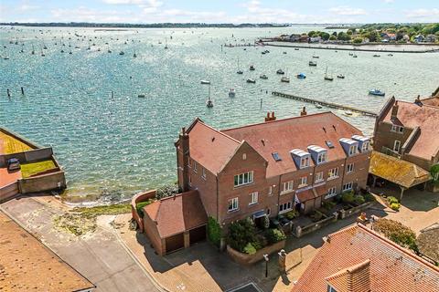 4 bedroom townhouse for sale, Stanley Road, Emsworth, Hampshire, PO10