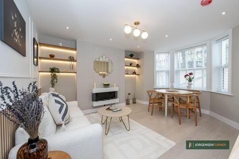 2 bedroom apartment for sale, Hetley Road, Shepherds Bush, London, W12 8BA