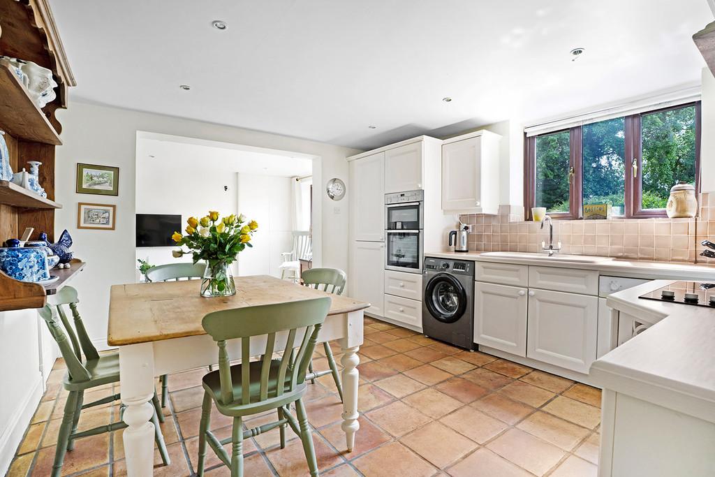 Kitchen dining room