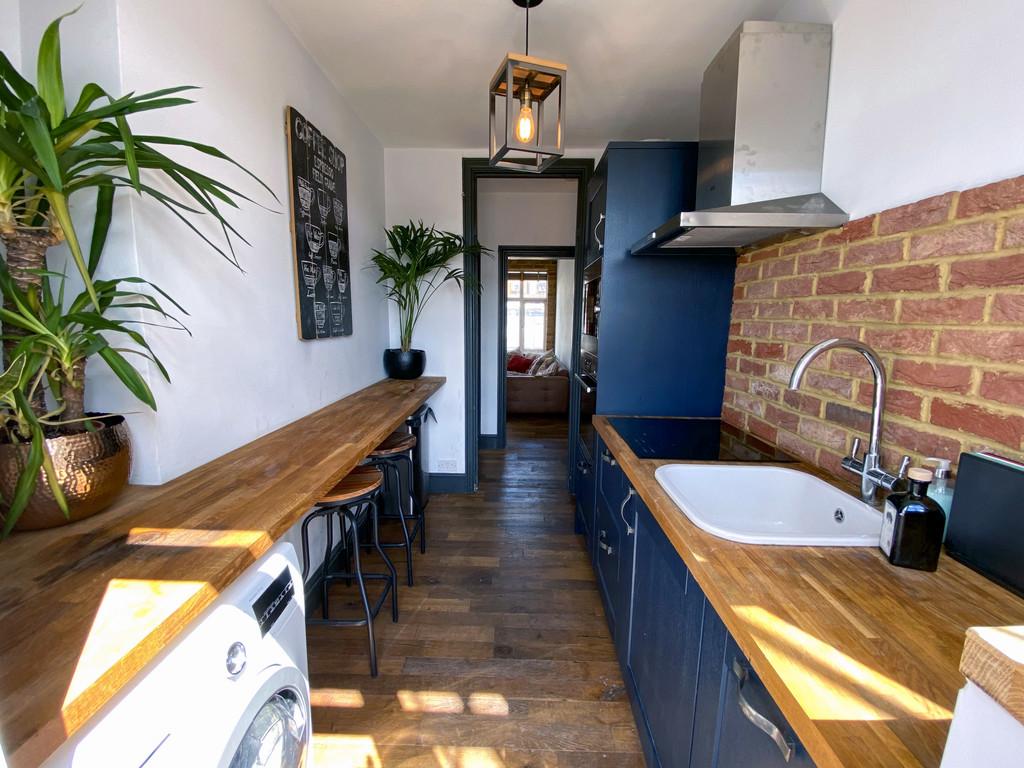 Apartment in Croydon - View 2