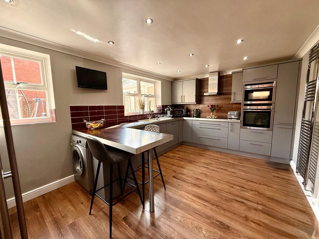 7 welford close kitchen 2
