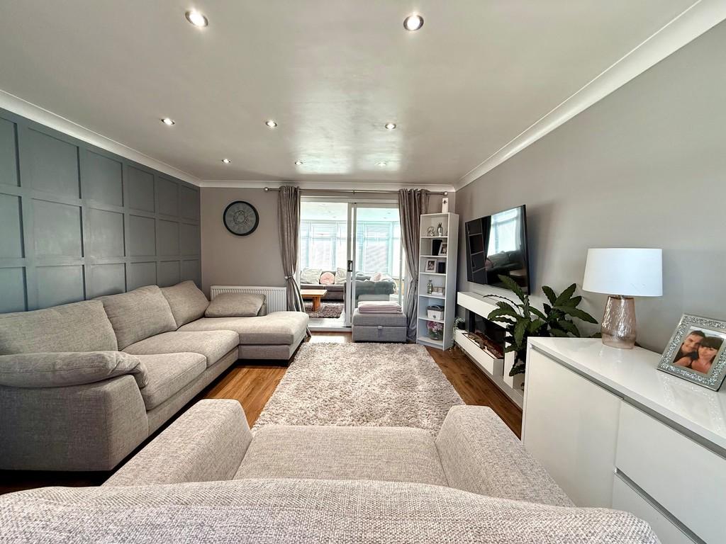 7 welford close lounge 1