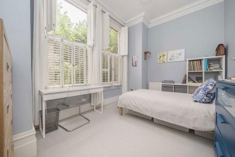 undefined, Madeley Road, London W5