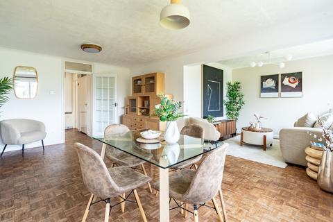 3 bedroom flat for sale, The Cedars, Hazelwood Road, Bristol BS9
