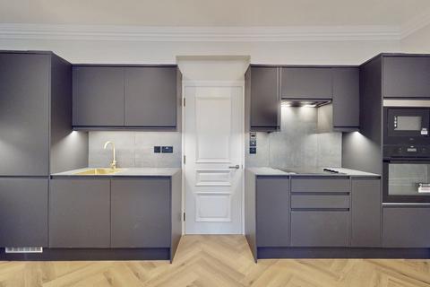 1 bedroom flat to rent, Cremorne Road, London, SW10
