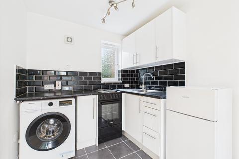 1 bedroom flat for sale, Rosehip Way, Lychpit, Basingstoke, RG24