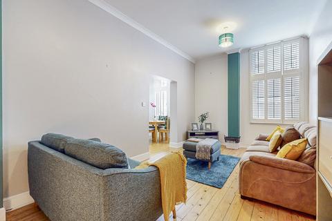 2 bedroom flat for sale, Old Dumbarton Road, Glasgow G3