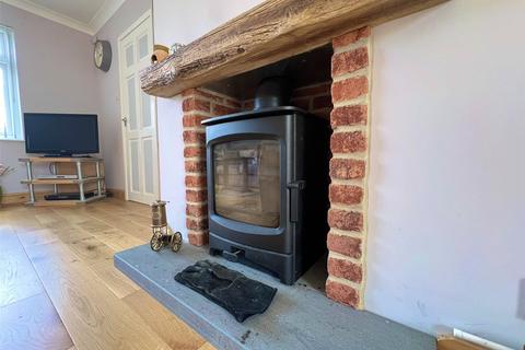 4 bedroom semi-detached house for sale, Clarendon Ave, Redlands, Weymouth, Dorset, DT3