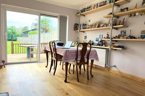 4 bedroom semi-detached house for sale, Clarendon Ave, Redlands, Weymouth, Dorset, DT3