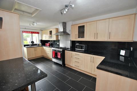 4 The Paddock, Muxton, Telford, TF2 8QS