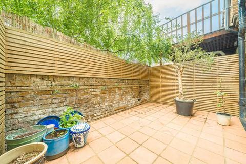 6 Maunder Road, London, W7 3PN