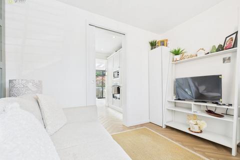 49 Bradgate Drive, Sutton Coldfield, B74 4XG
