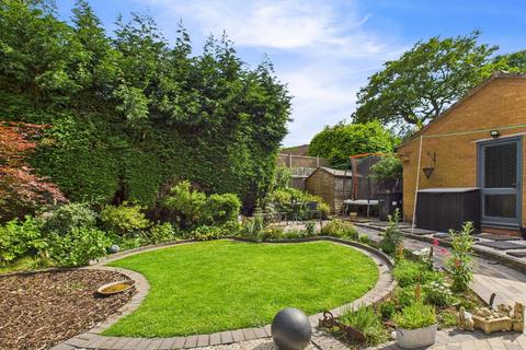 49 Bradgate Drive, Sutton Coldfield, B74 4XG