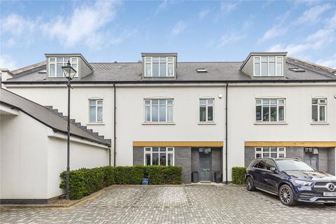 undefined, Egerton Drive, Isleworth, TW7